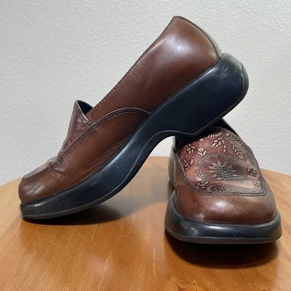 Dansko Brown Floral Mules - Picture 13 of 15